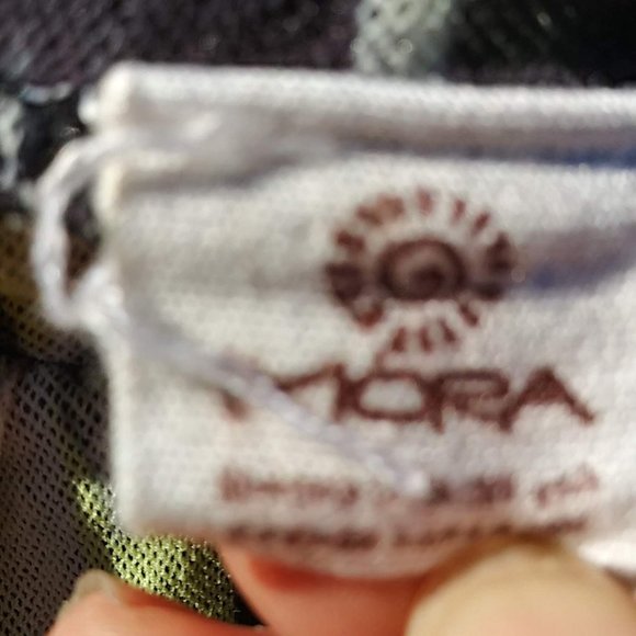 Mora Girls 1 piece skirt/halter jumper - Picture 4 of 13